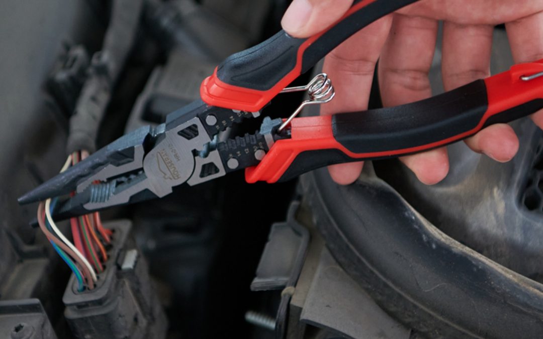 Herramientas confiables con pinza para electricista profesional